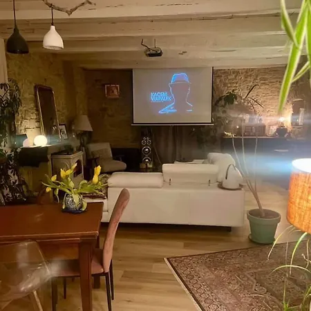 De Charme Avec Jardin, Proche De Rodez - 4 Personnes *